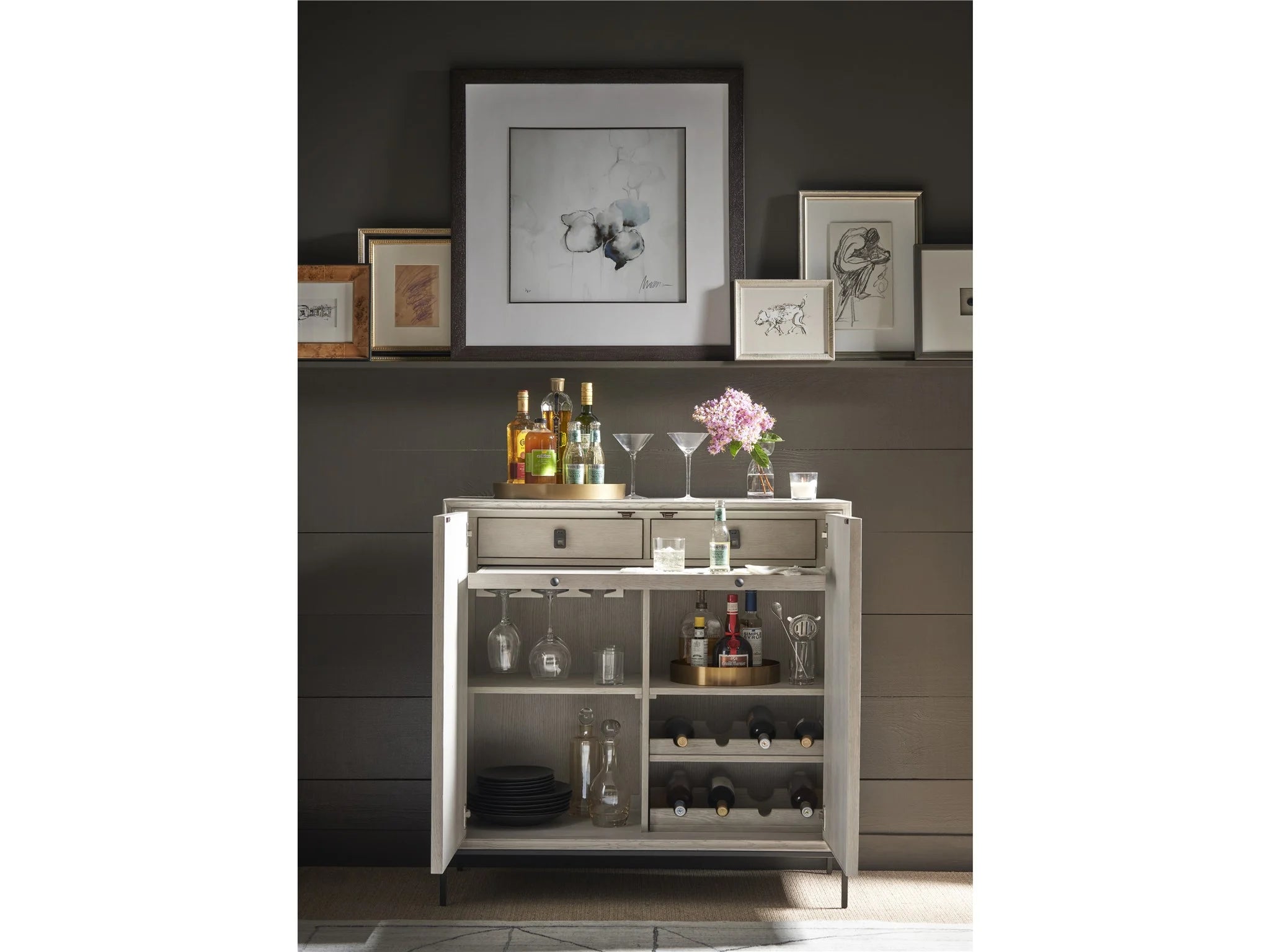 Odessa Bar Cabinet / Sideboard